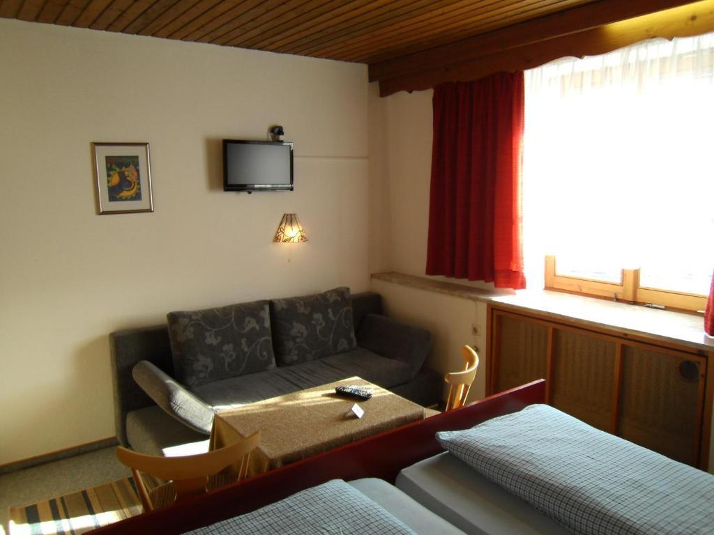 Hotel Gasthof Zum Neubau Kisslegg Phòng bức ảnh