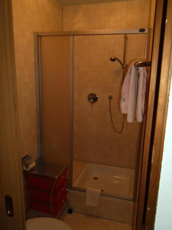 Hotel Gasthof Zum Neubau Kisslegg Phòng bức ảnh
