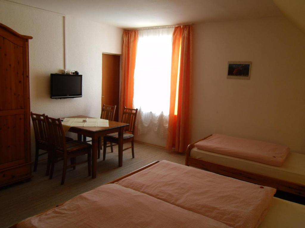 Hotel Gasthof Zum Neubau Kisslegg Phòng bức ảnh